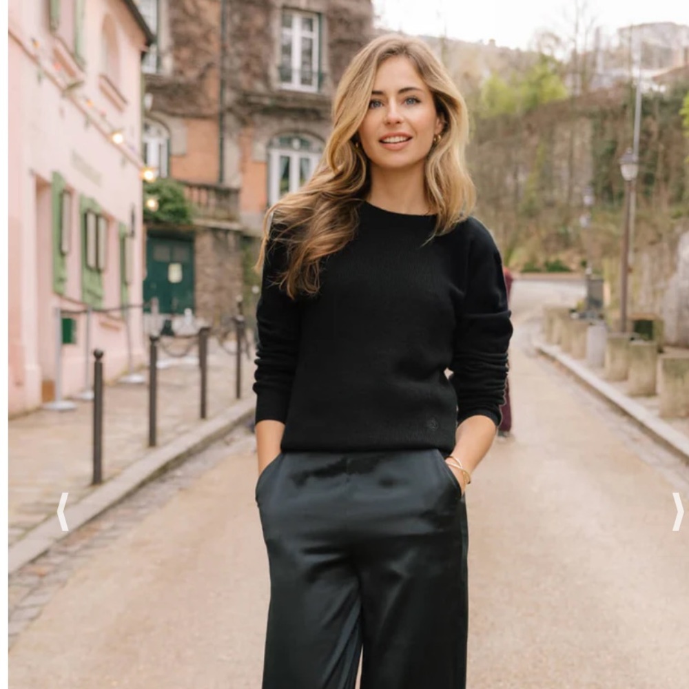 Tahari Elegant Black 100% 2-ply cashmere